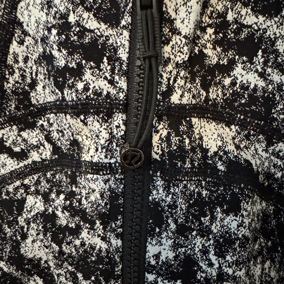 lululemon athletica Black & White Marbled Zip Jacket - Picture 3 of 3